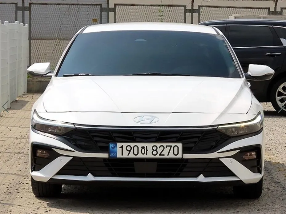 Hyundai AVANTE — фото 1