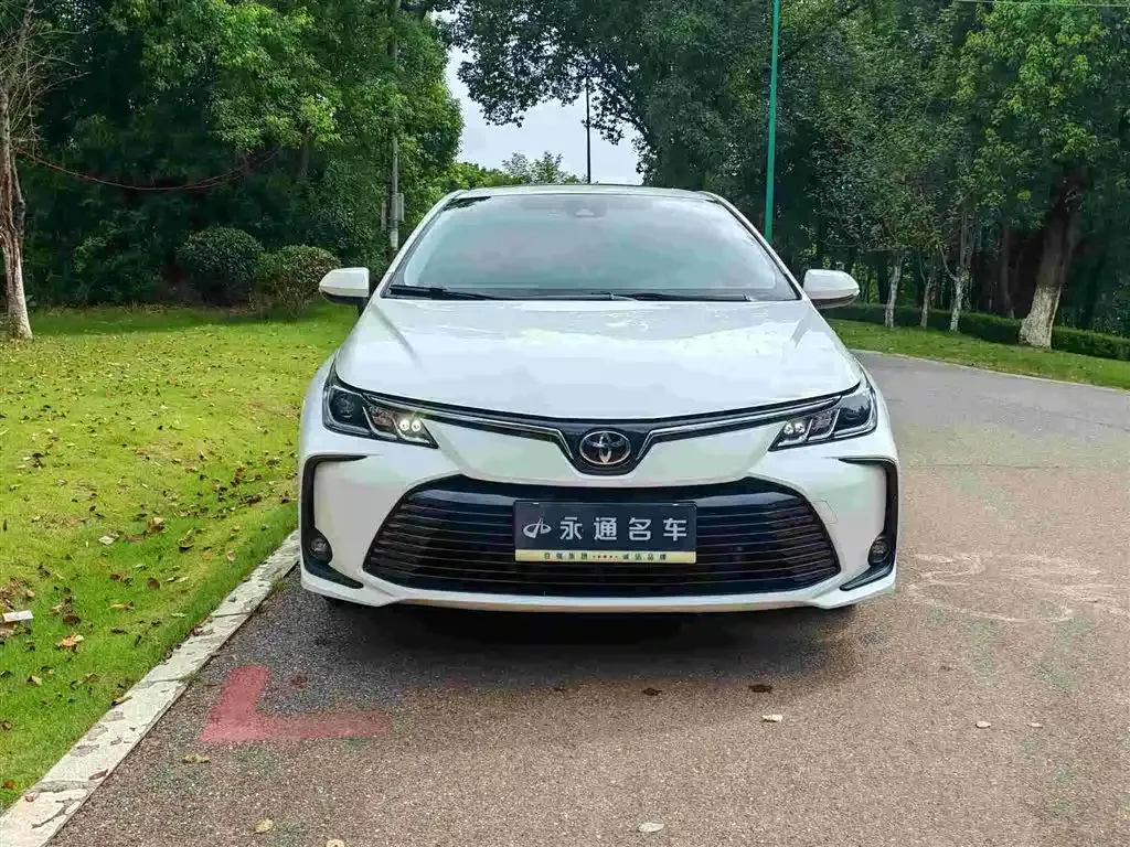 Toyota Corolla — фото 10