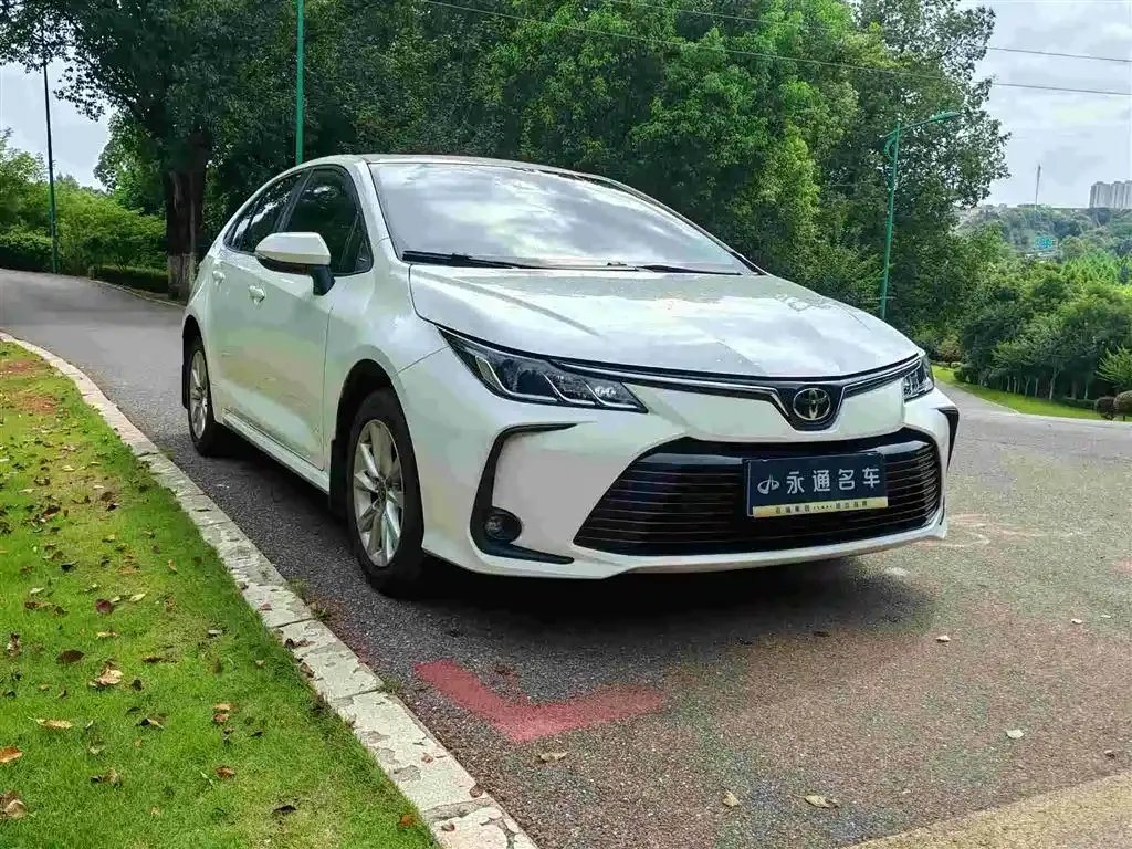 Toyota Corolla — фото 5
