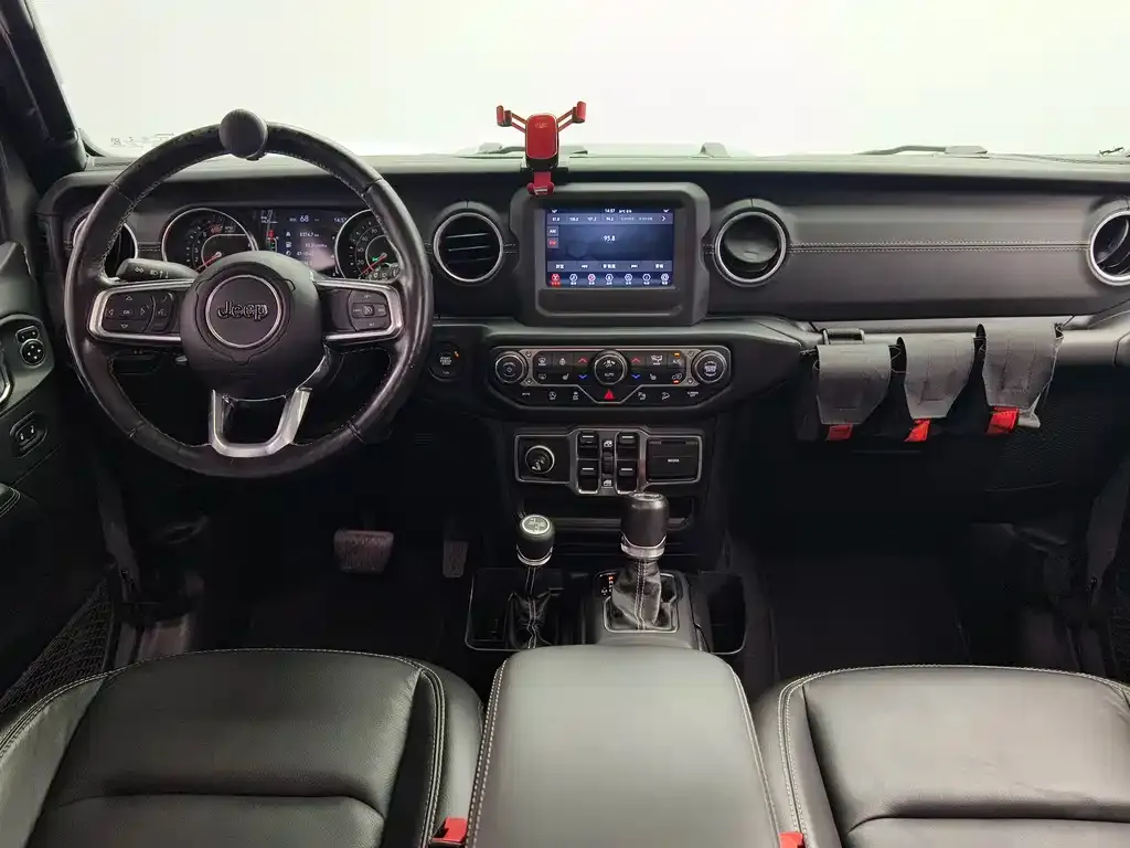 Jeep Wrangler — фото 5