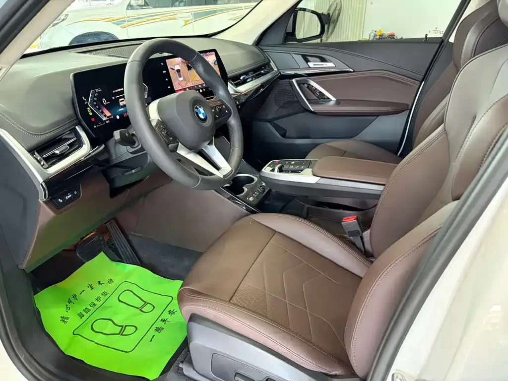 BMW X1 — фото 8