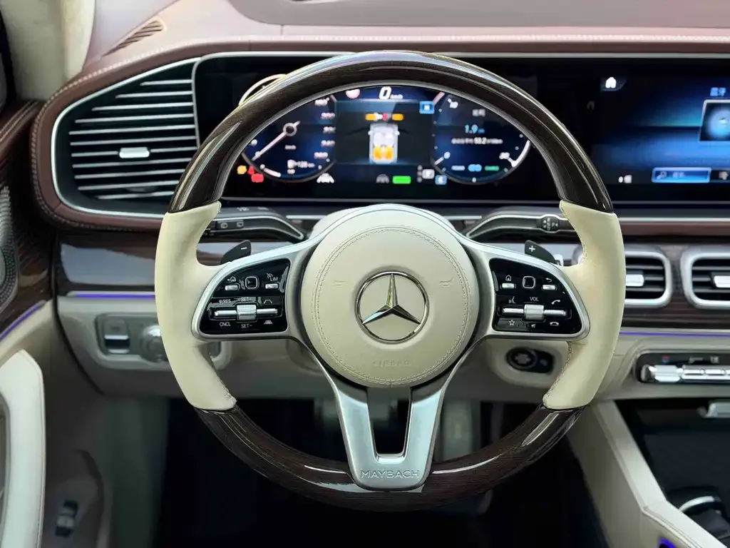Mercedes-Benz GLS — фото 2