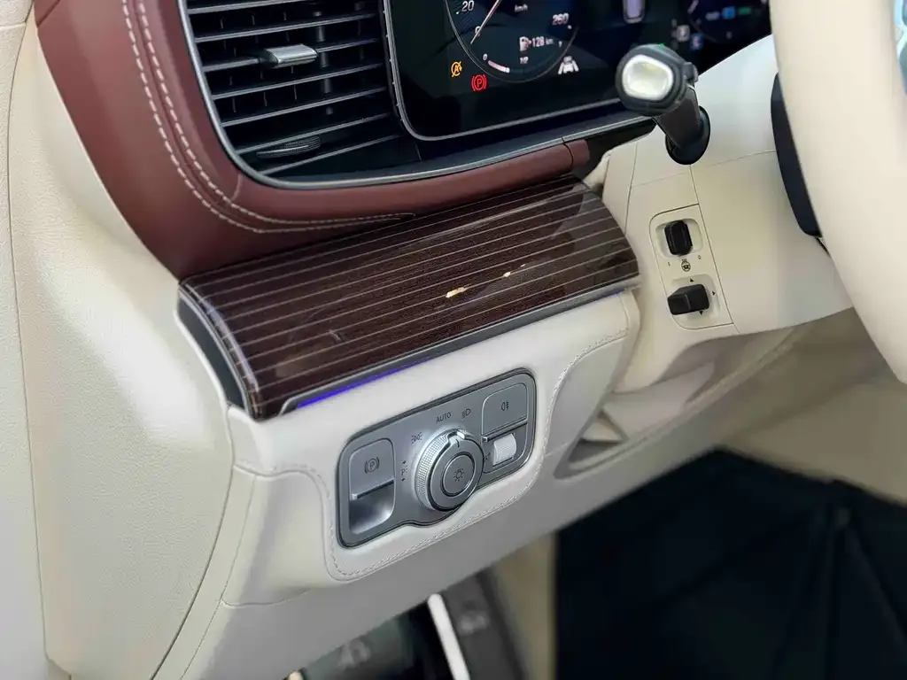 Mercedes-Benz GLS — фото 3