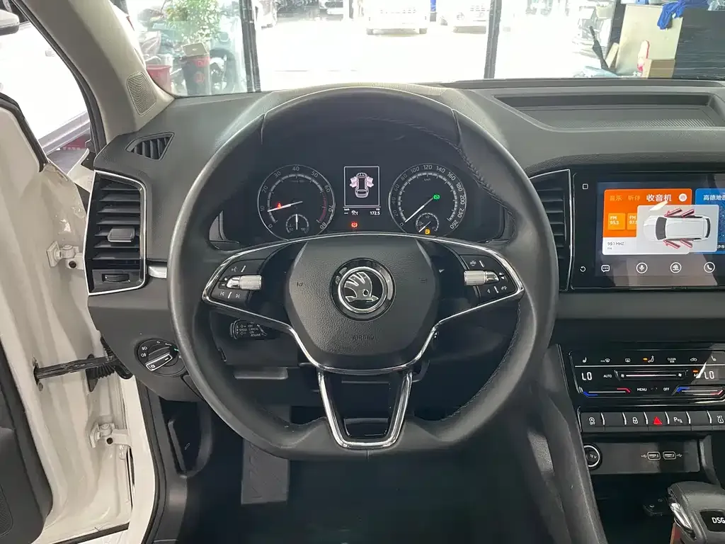 Skoda Karoq — фото 8