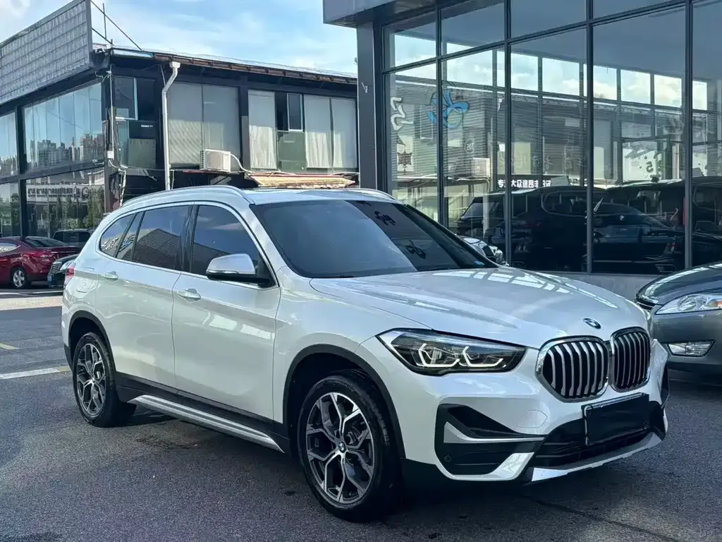 BMW X1 — фото 5