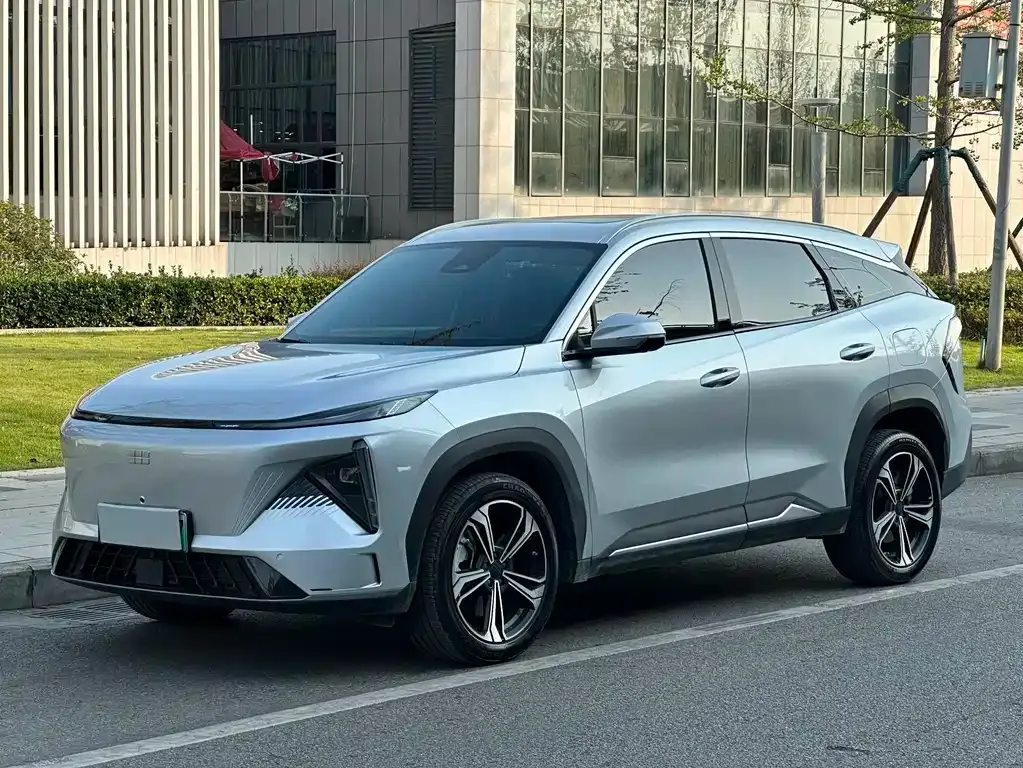 Geely Galaxy L7 — фото 1