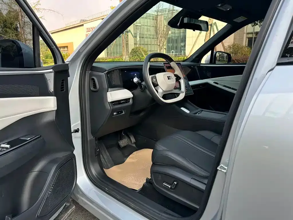 Geely Galaxy L7 — фото 2