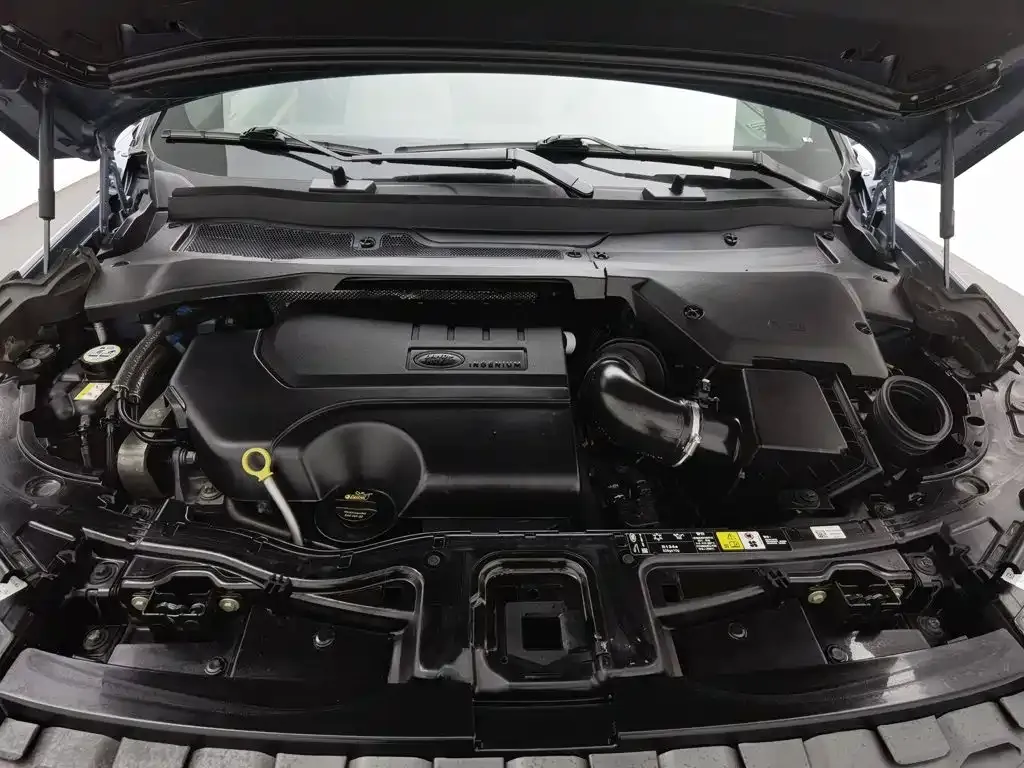 Land Rover Discovery Sport — фото 10