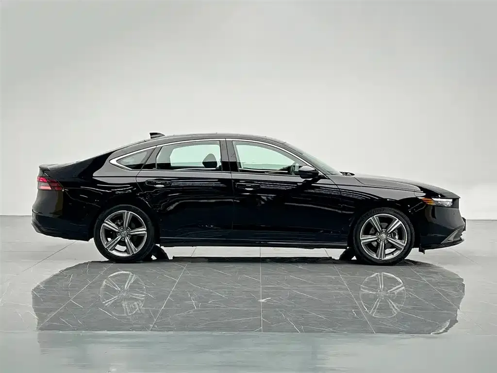 Honda Accord — фото 9