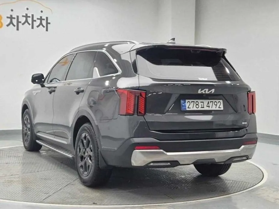 Kia Sorento — фото 7