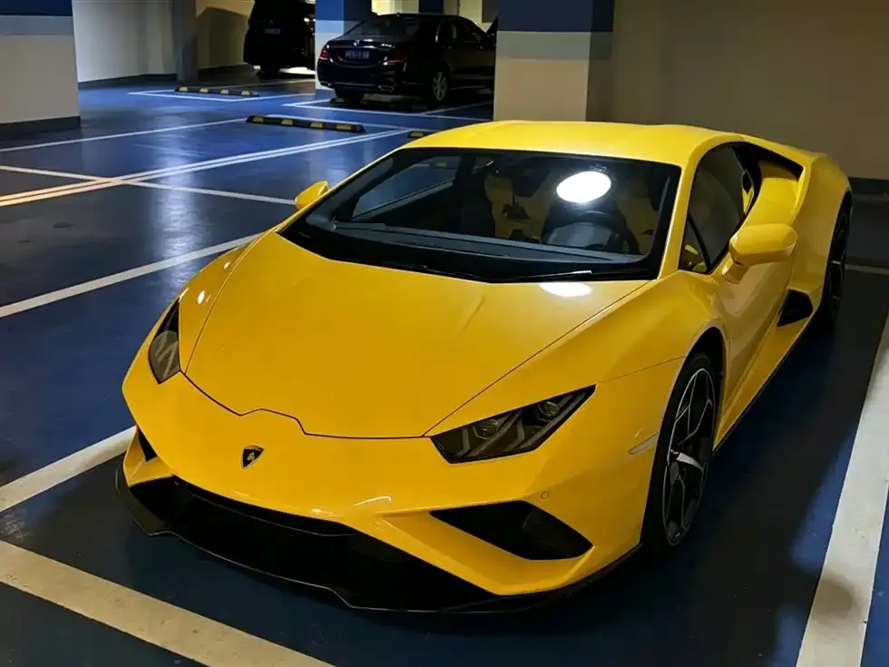 Lamborghini Huracan — фото 1