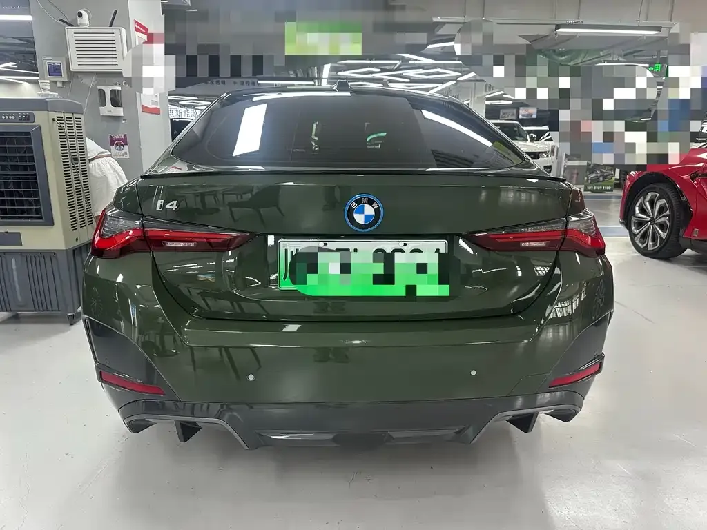 BMW i4 — фото 6
