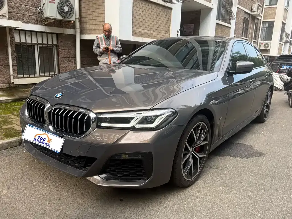 BMW 5 Series (Import) — фото 1
