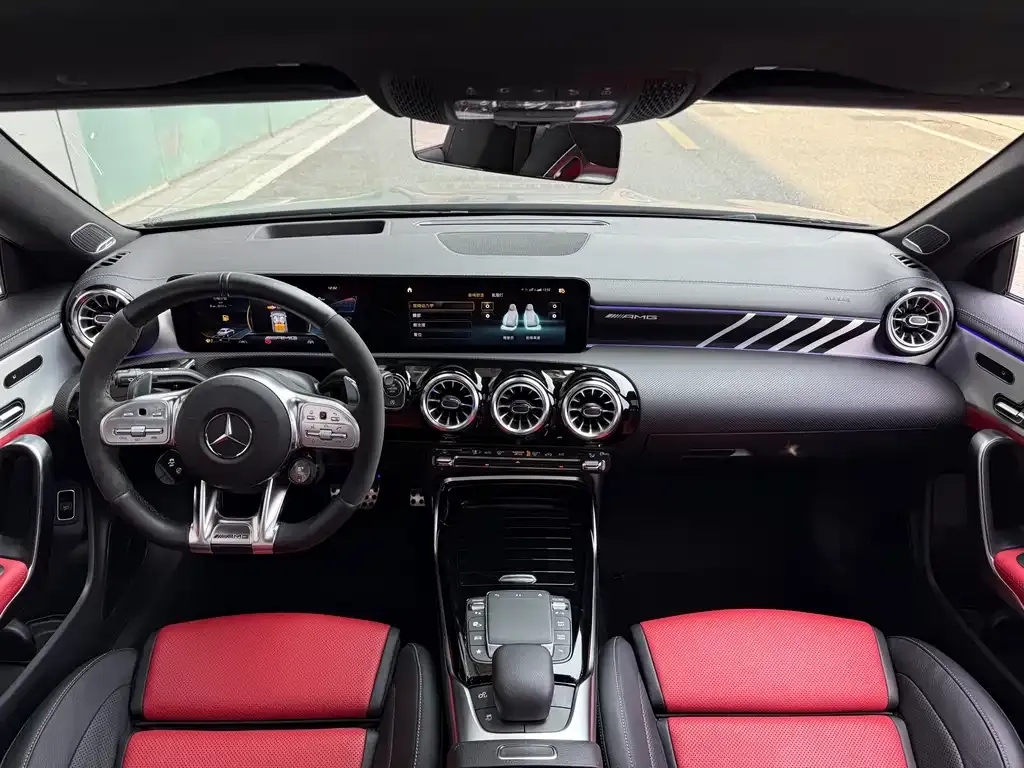 Mercedes-Benz CLA AMG — фото 10