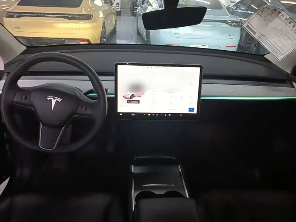 Tesla Model Y — фото 6