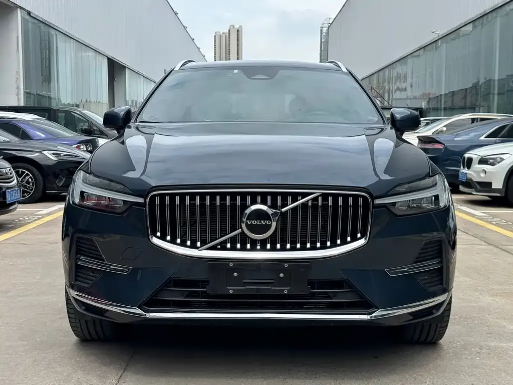 Volvo XC60 — фото 2