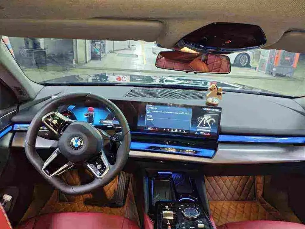 BMW 5 Series — фото 10