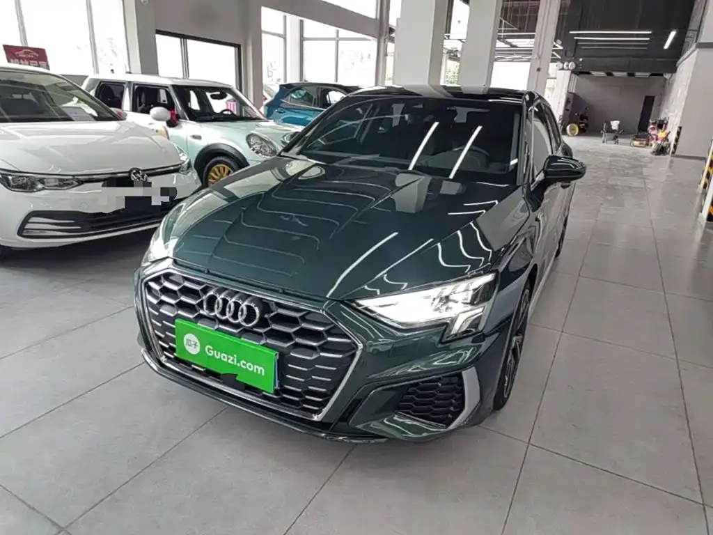 Audi A3 — фото 1