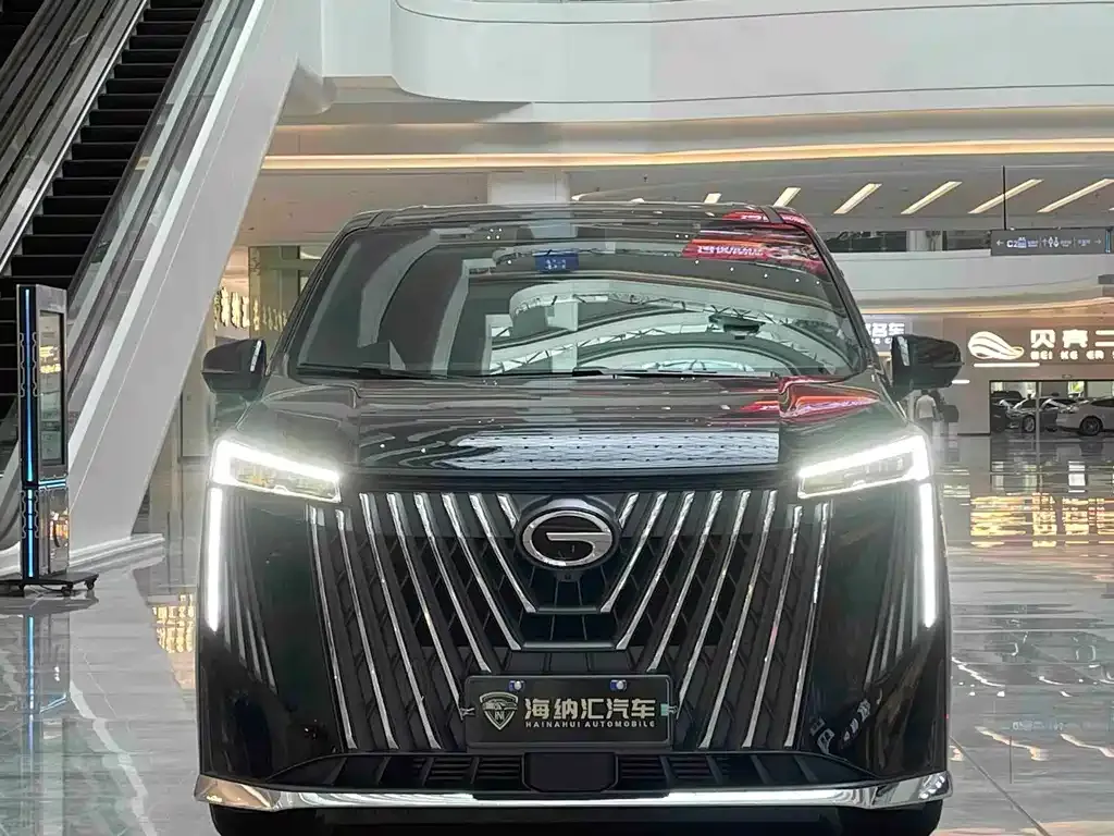 GAC Motor Trumpchi M8 — фото 10
