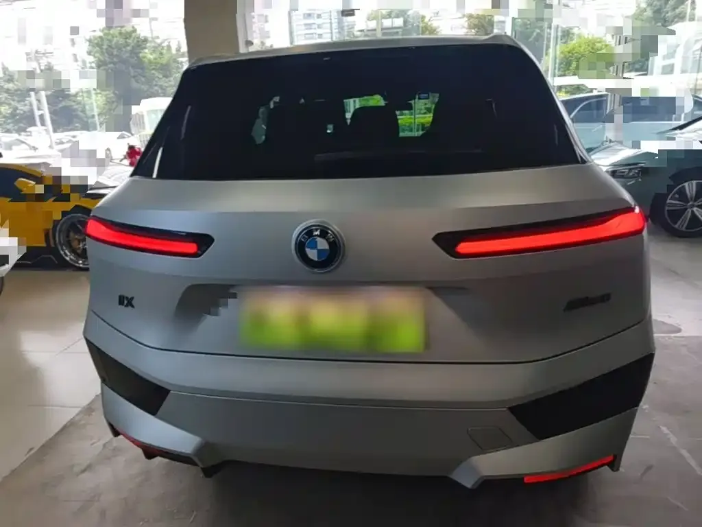 BMW iX — фото 10