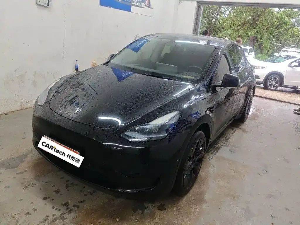 Tesla Model Y — фото 5