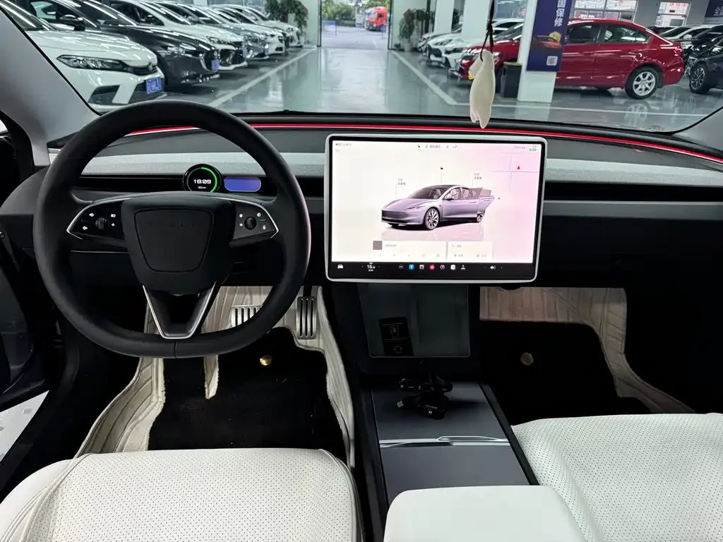 Tesla Model 3 — фото 6