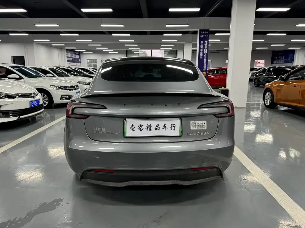 Tesla Model 3 — фото 3