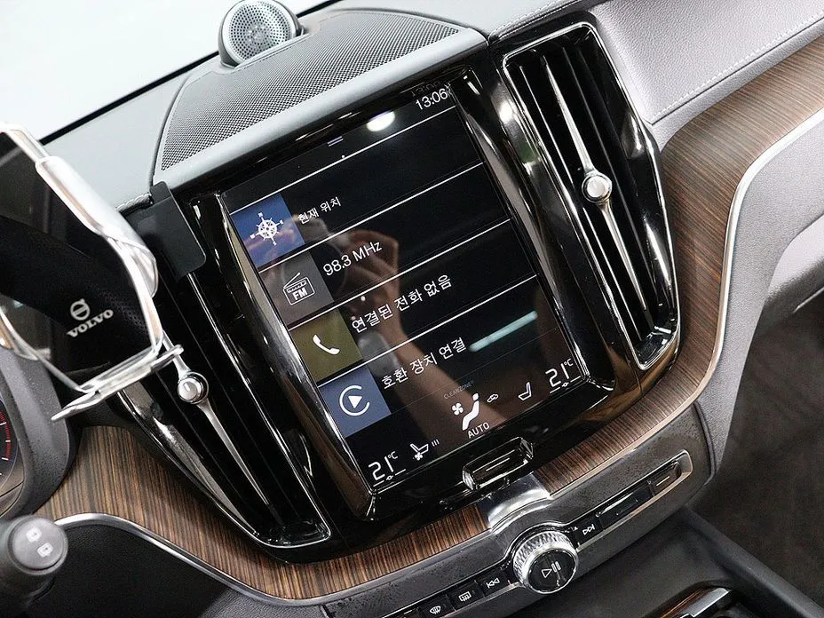 Volvo XC60 2021 из KR, фото 7