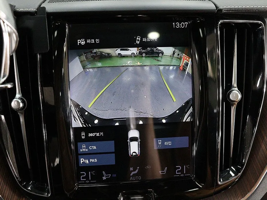 Volvo XC60 2021 из KR, фото 6