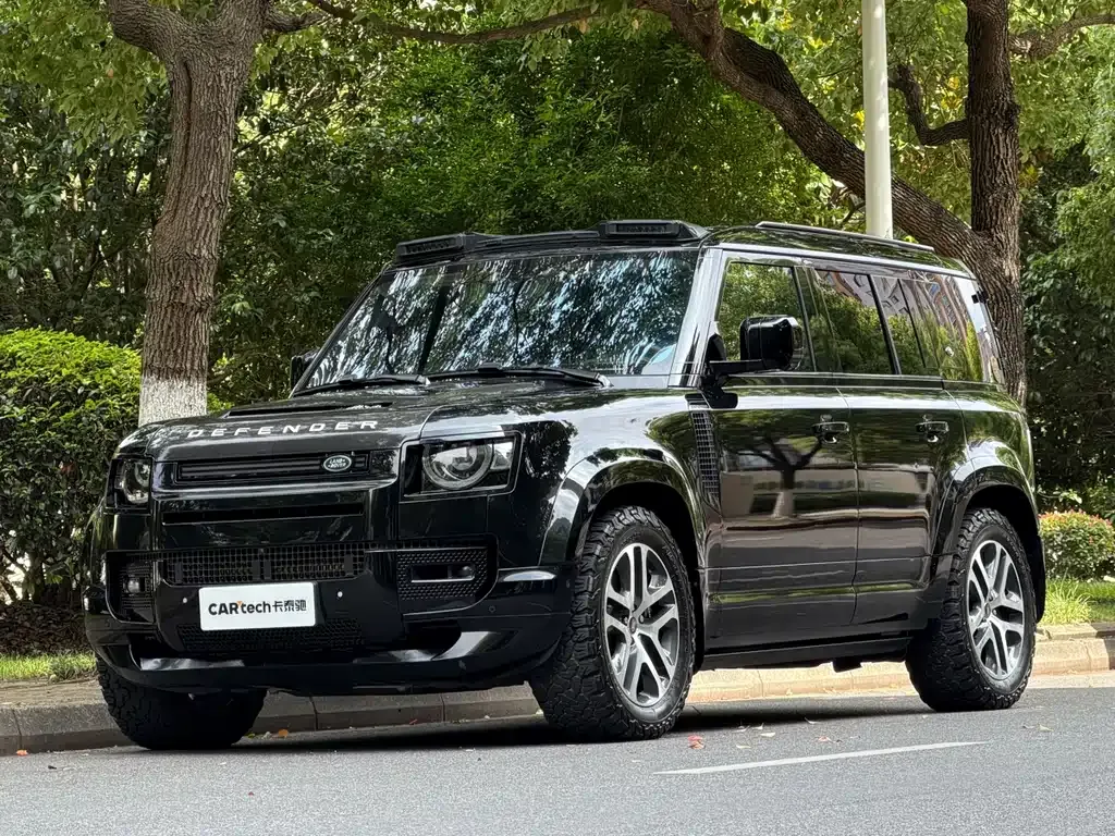 Land Rover Defender — фото 1