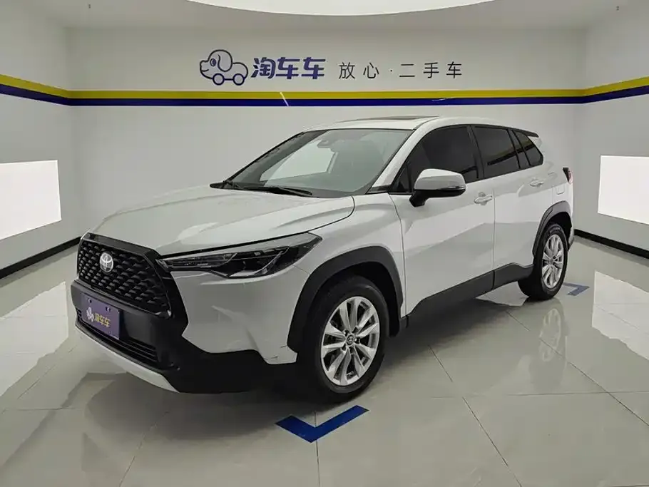 Toyota Corolla Cross — фото 1