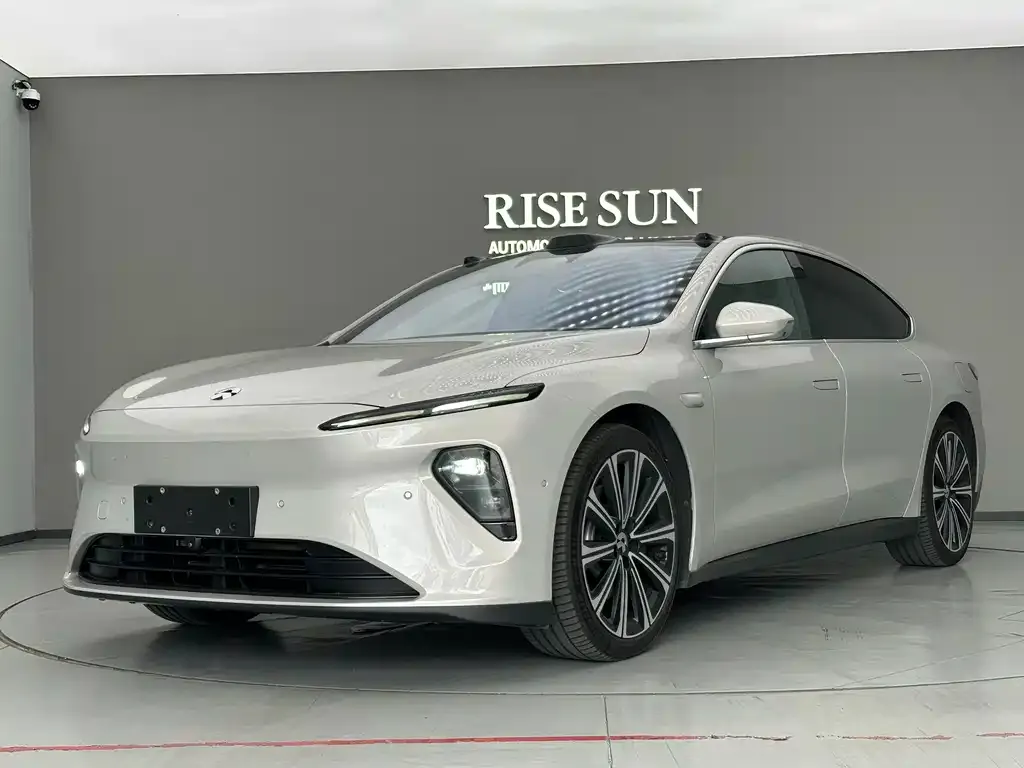 NIO ET7