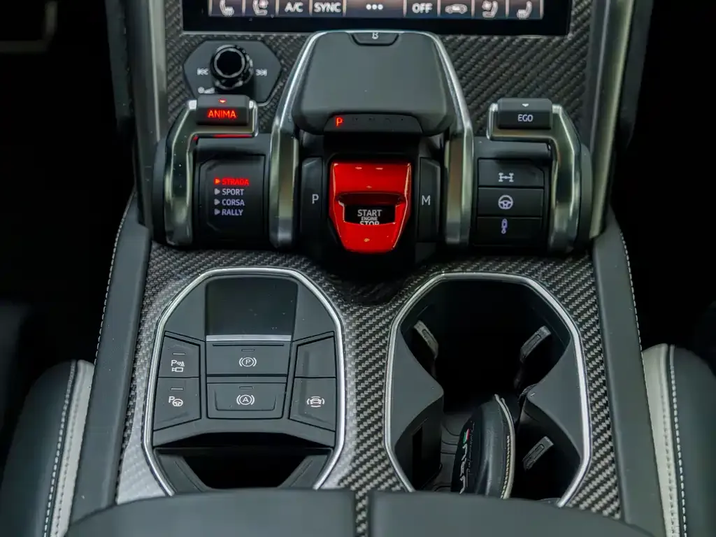 Lamborghini Urus — фото 10
