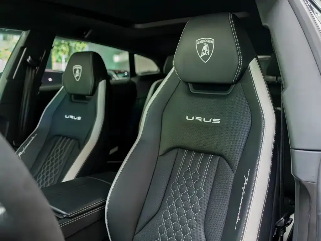 Lamborghini Urus — фото 9