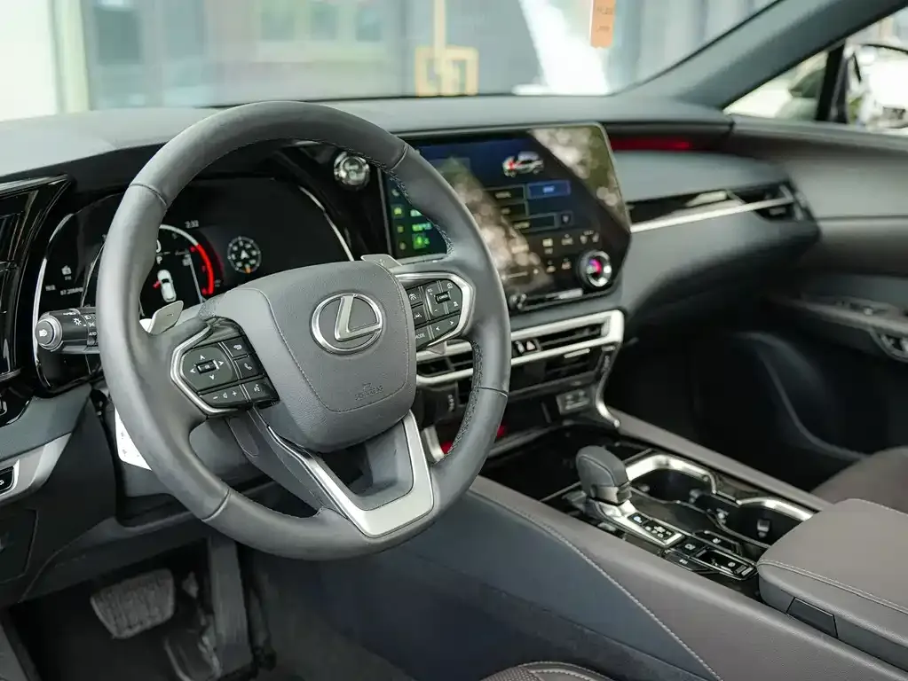Lexus RX — фото 2