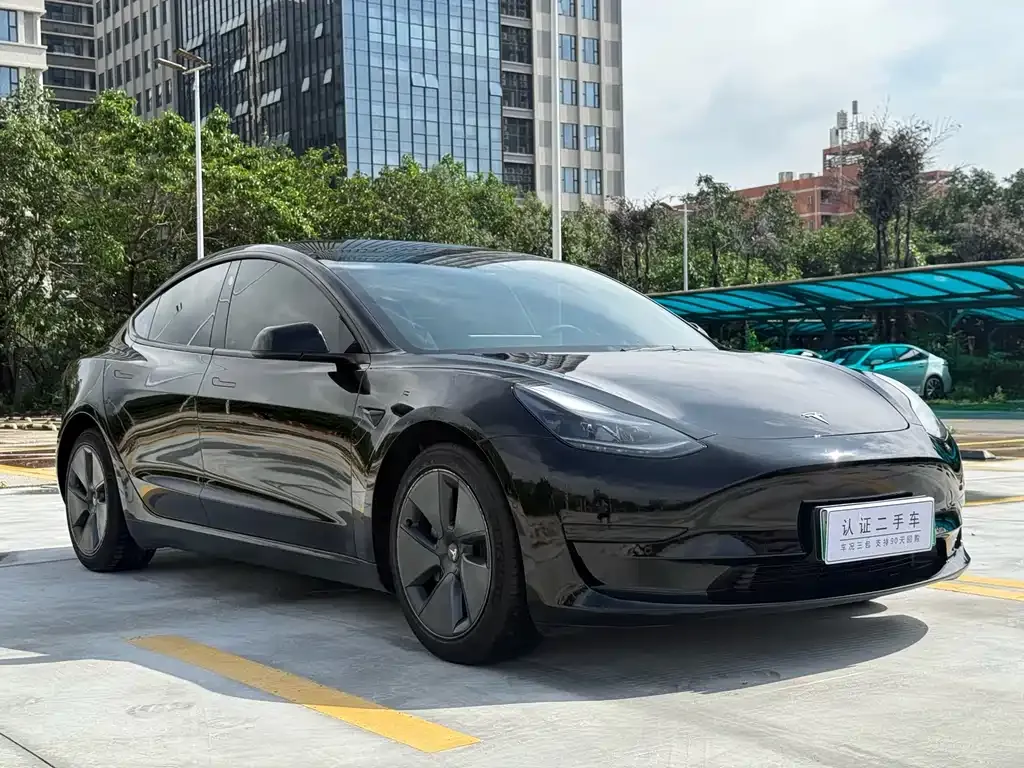 Tesla Model 3 — фото 5