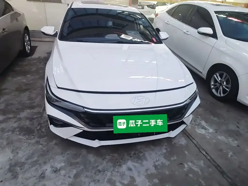 Hyundai Elantra 2023 из CN, фото 3