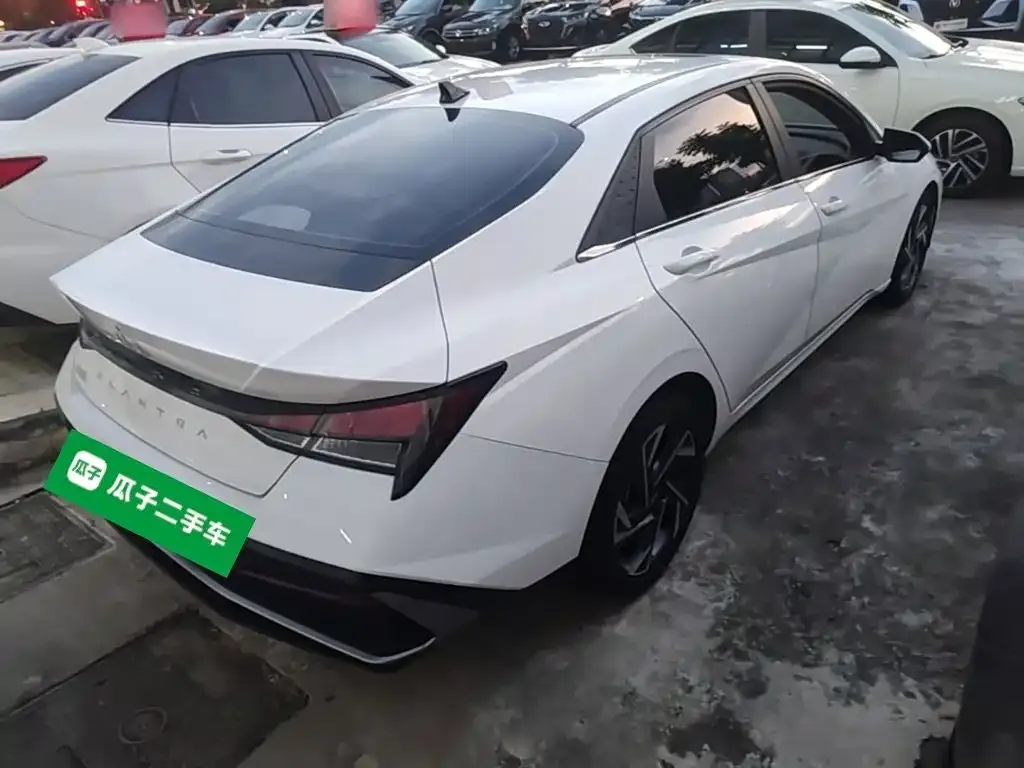 Hyundai Elantra 2023 из CN, фото 5