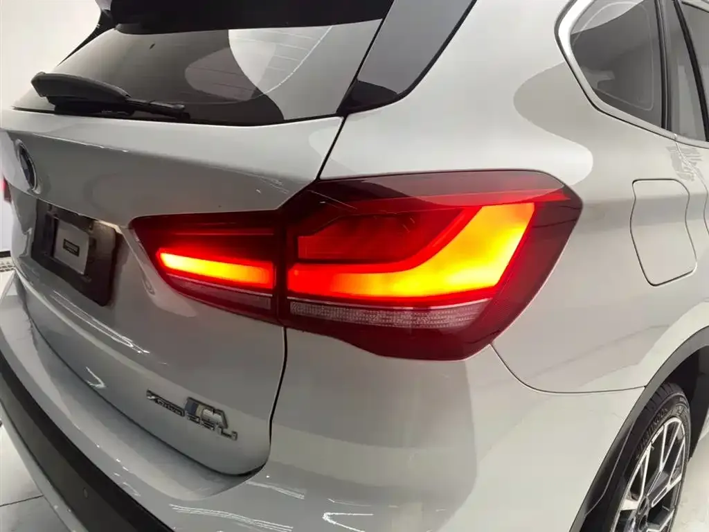 BMW X1 — фото 5