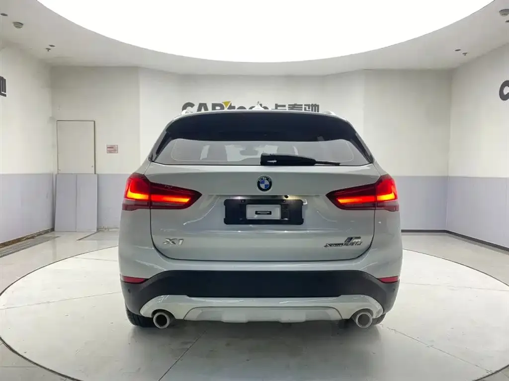 BMW X1 — фото 3