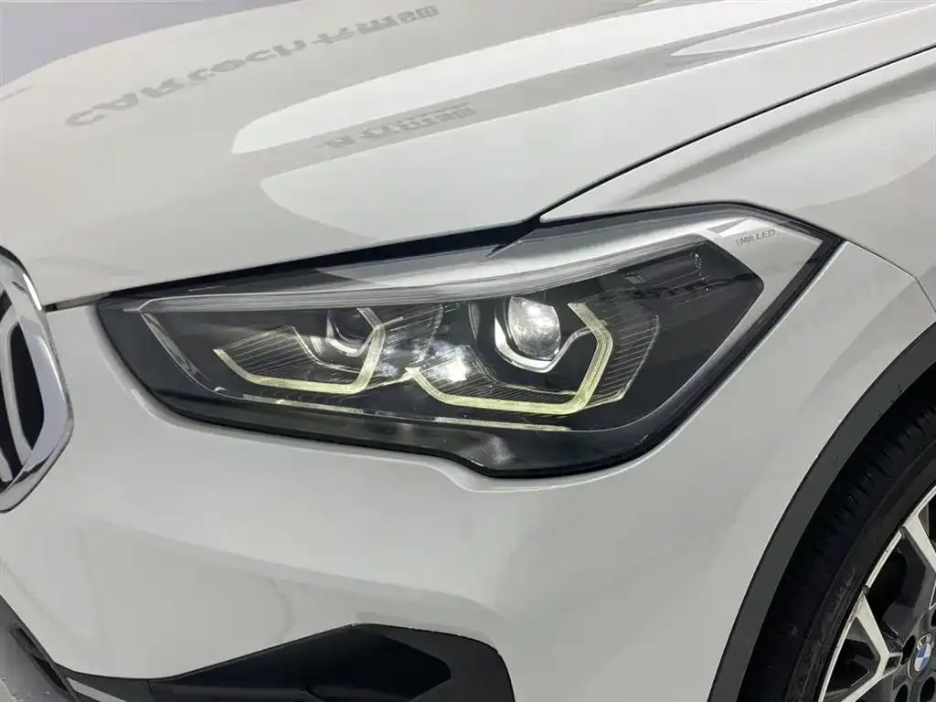 BMW X1 — фото 9