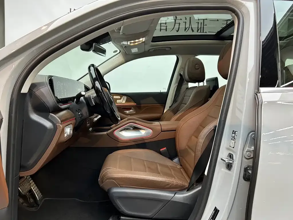 Mercedes-Benz GLS — фото 9