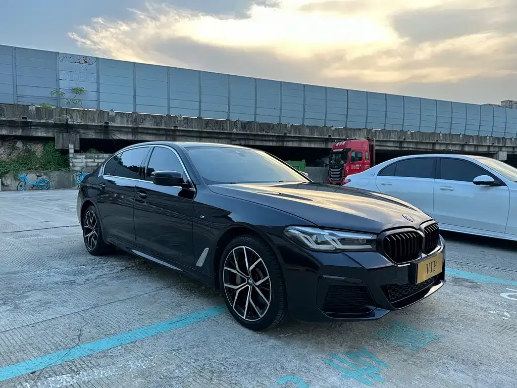 BMW 5 Series — фото 3