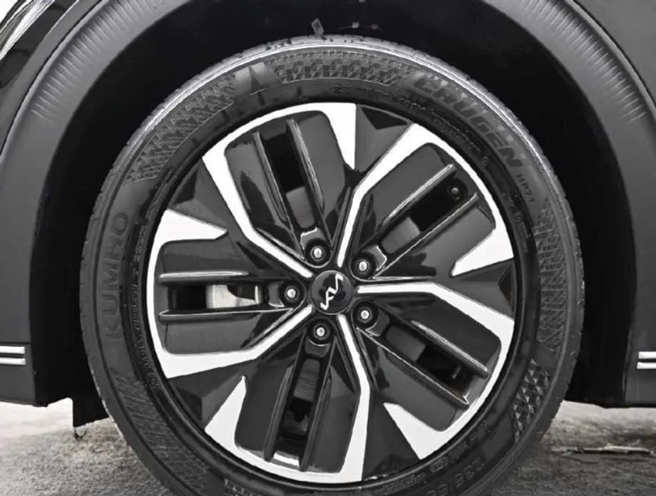 Kia EV6 — фото 6