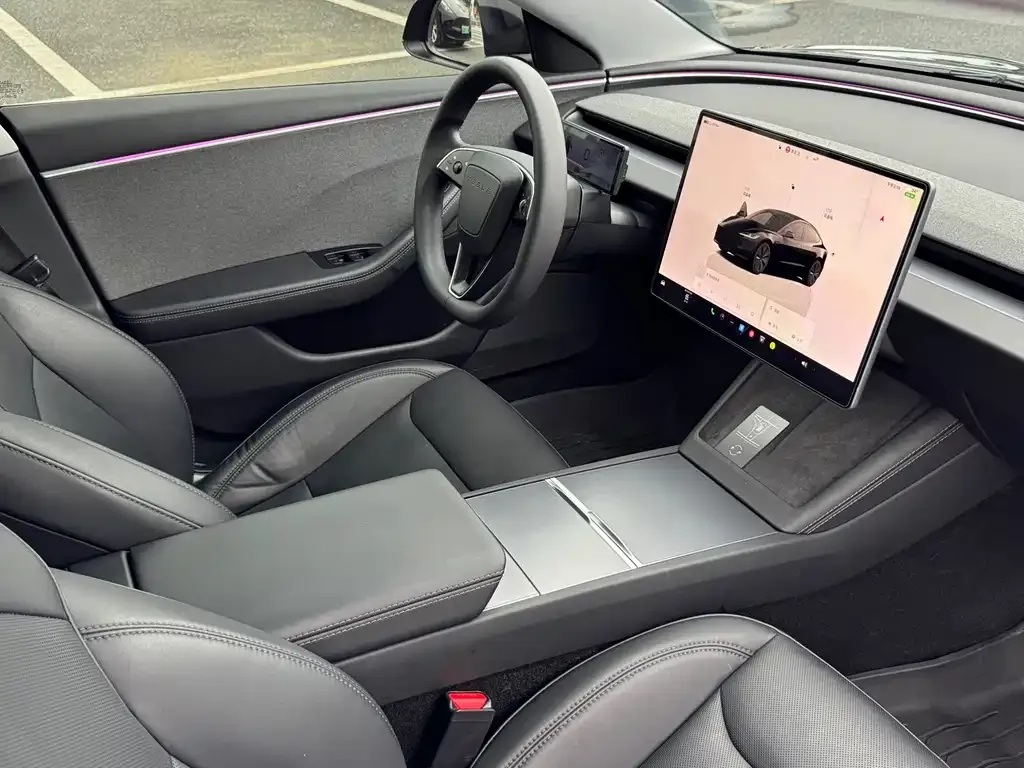 Tesla Model 3 — фото 8