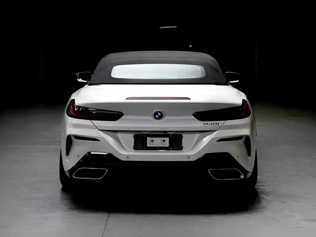 BMW 8 Series — фото 4