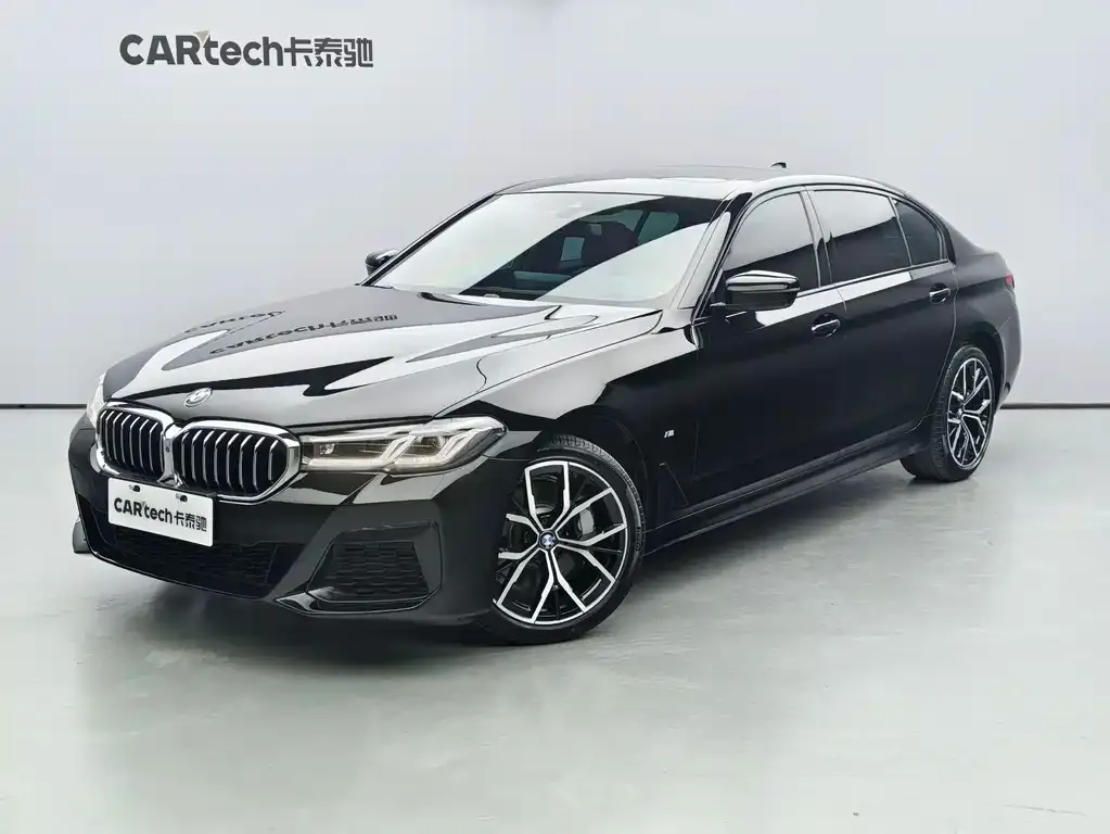BMW 5 Series — фото 1