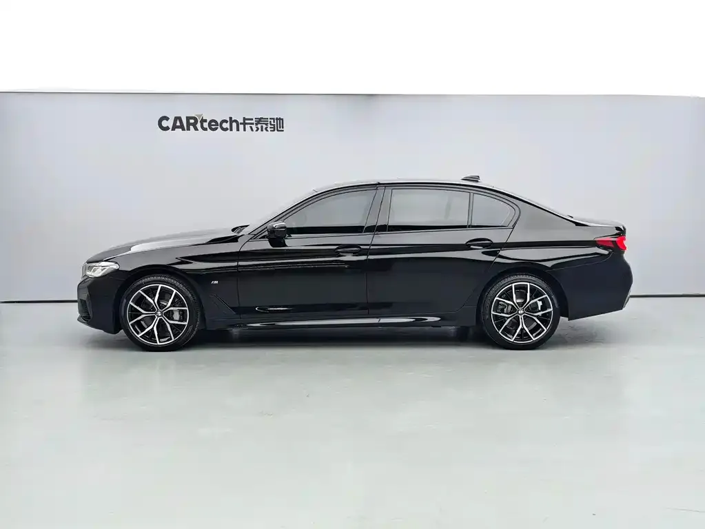 BMW 5 Series — фото 2