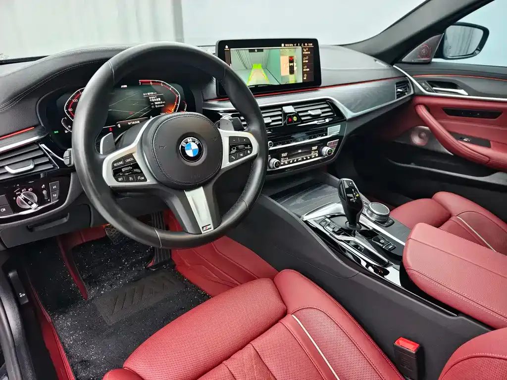 BMW 5 Series — фото 10