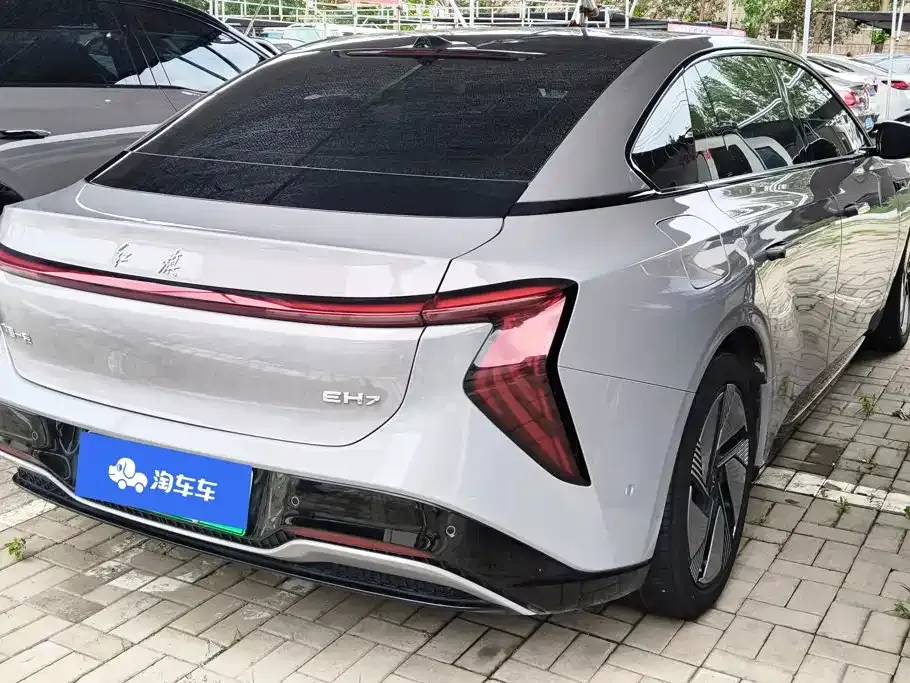 Hongqi EH7 — фото 9